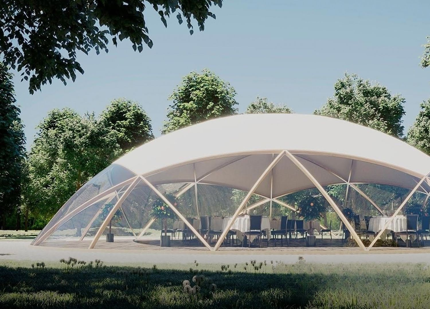 Dôme géodésique événementiel installé en extérieur, structure design en métal avec toile blanche, modulable avec ou sans paro