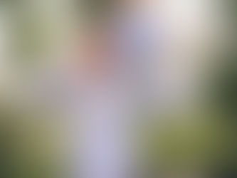 Photographe en Picardie, entre Abbeville et Amiens, je vous explique comment préparer votre séance photo famille : choix des tenues unies aux tons pastels, conseils pratiques et déroulement d’une séance naturelle d’une heure, dans la joie et la simplicité. 📸✨