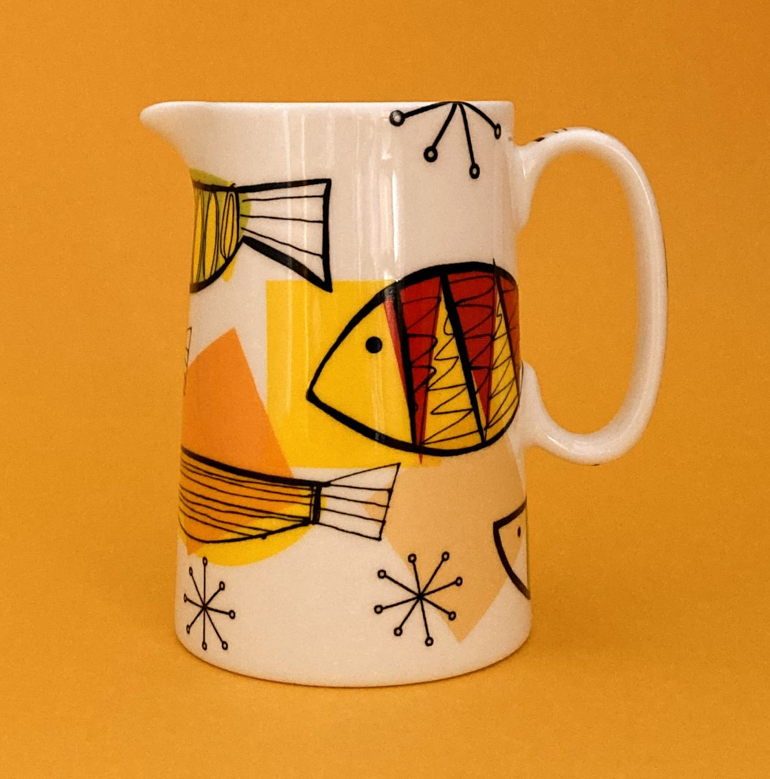 Funky Yellow Fish - Farmhouse Jug / half pint (275ml)