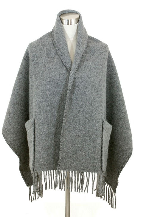 Thumbnail: Lapuan Kankurit UNI Pocket Shawl scarf in grey