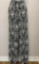 Pantalon jambes larges noir et blanc tissu fripé vue de face