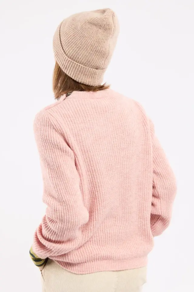 Chandail en tricot rose vue de dos