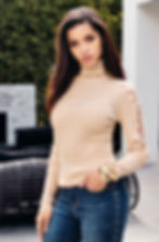 Chandail en tricot beige vue de face