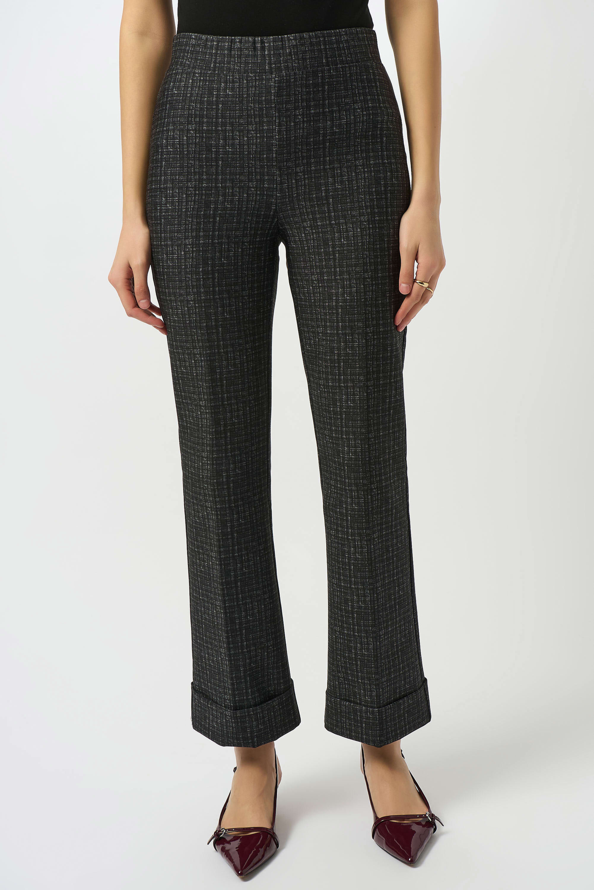 Pantalon évasé à enfiler en tricot épais noir et gris vue de face