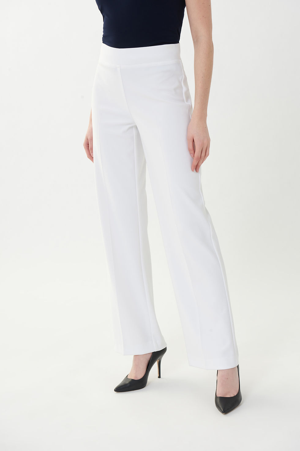 Miniature : Pantalon classique à jambe large  couleur vanille  vue de face