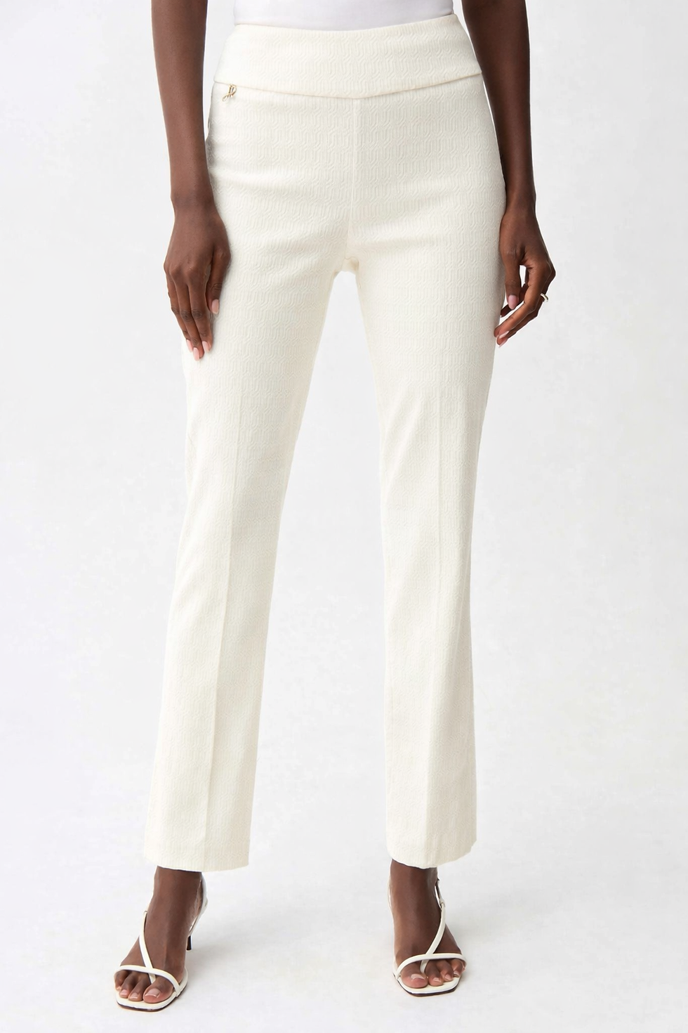 Pantalon texturé avec motif ton sur ton vanille vue de face