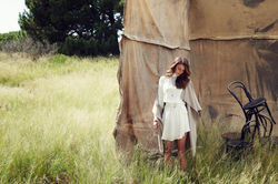 Lizzy Barter- ©Damian Bennett/AWW