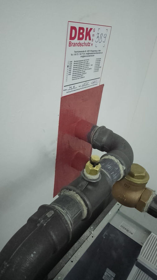 DBK Brandschutzschild an Rohren: Brandschutz