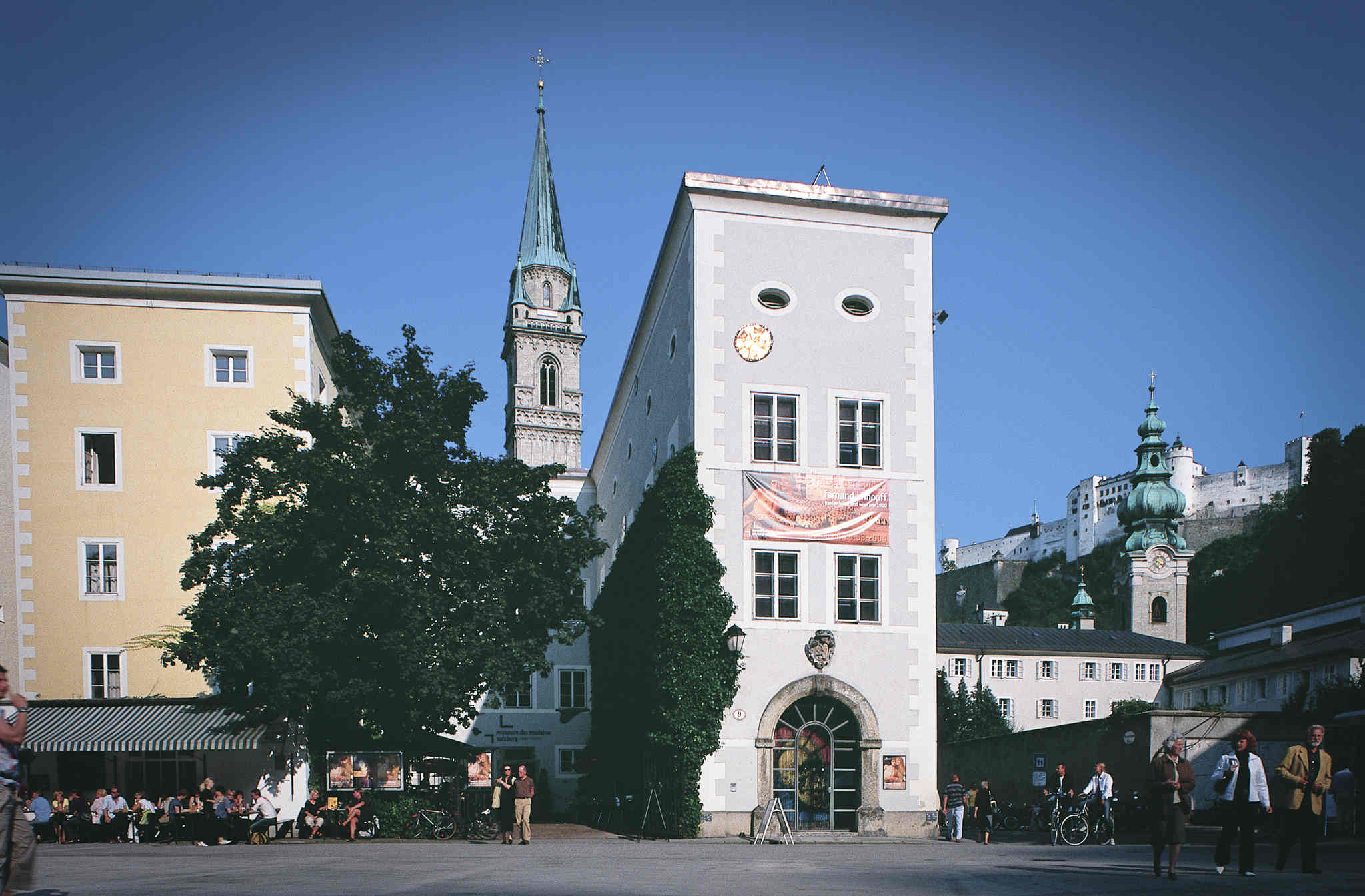 Max-Reinhardt-Platz