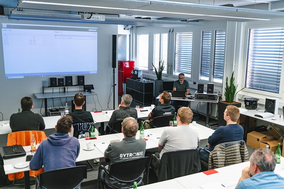 Groß (Bose Schulung Steinhausen-5).jpeg