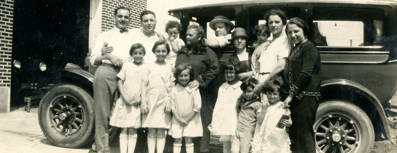 Pronio Family 8 copy 2.jpg
