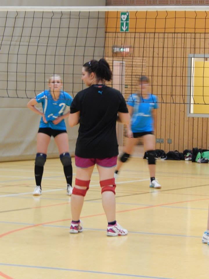 Fullscreen Page Volleyball