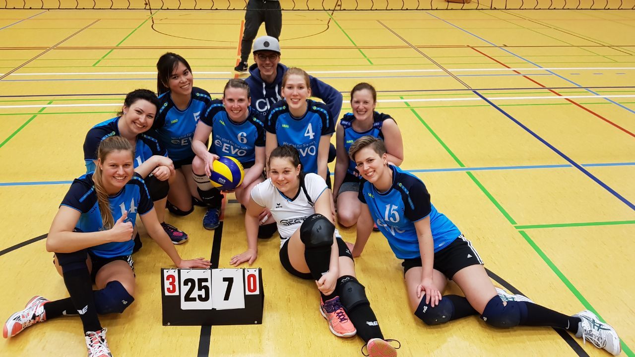 Fullscreen Page Volleyball