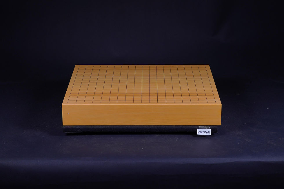 Thumbnail: 【KMT064】Kyushu Hon-Kaya, Masame (Straight Grain), One-piece Table Go Board
