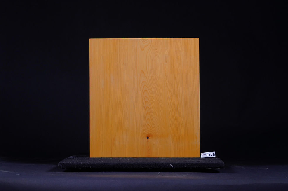 Thumbnail: 【ST0125】Hyuga Hon-Kaya KItame (Flat Grain), Kiomot, One-piece Table Shogi Board. Shogi Piece stand included.