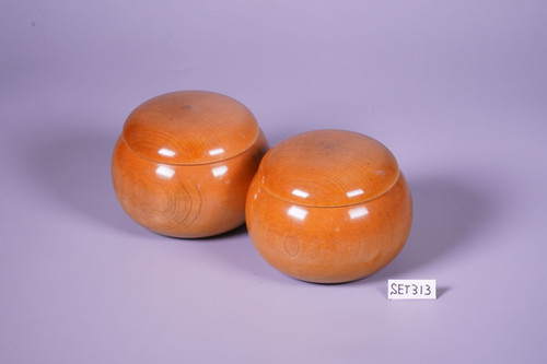 SET313】九州山地産本榧 柾目 一枚盤 卓上碁盤セット（月印33号 桜碁笥