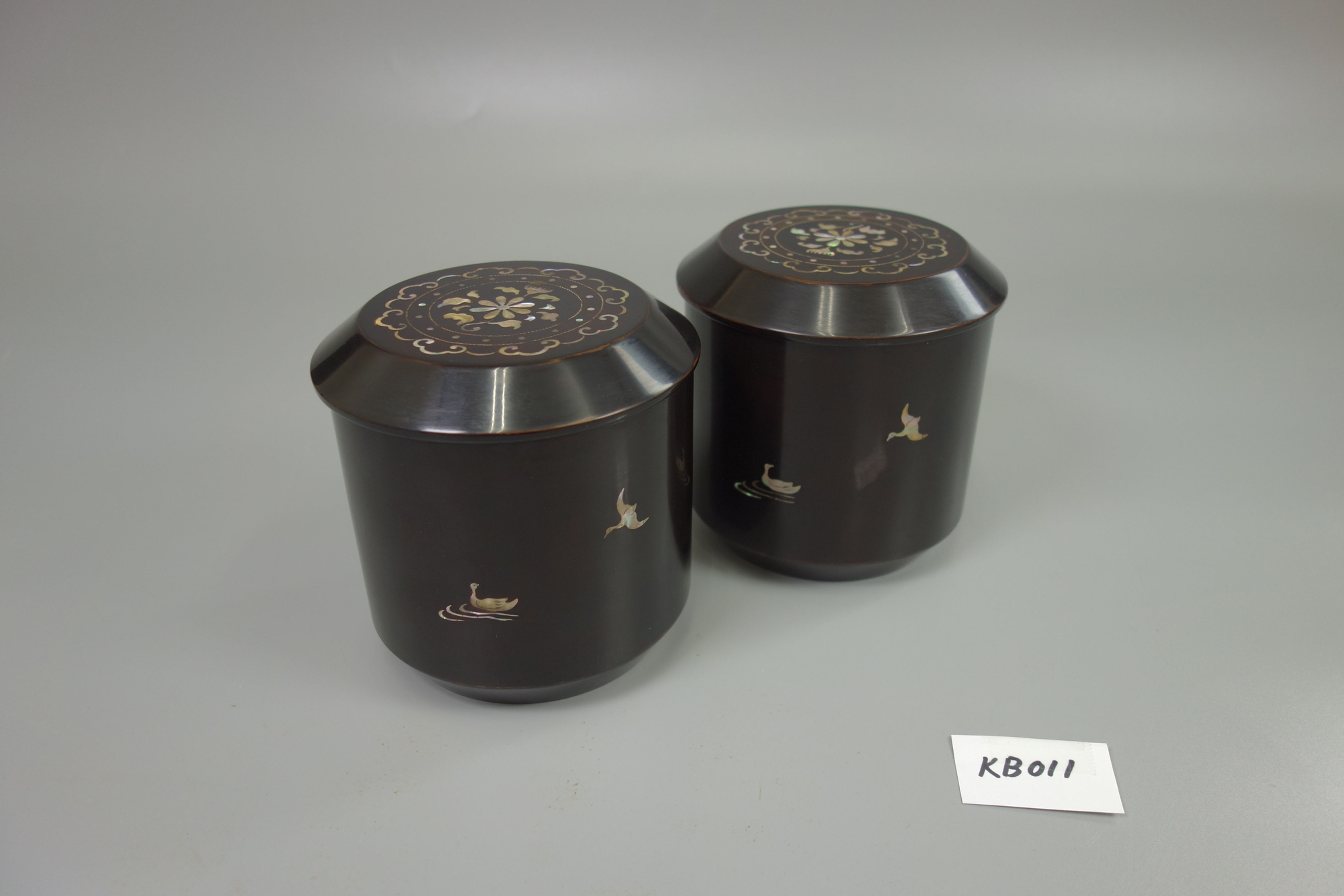 螺钿装饰 本因坊型 棋笥（花鸟等）