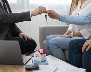 Modelo de negocio Rent to Rent, estrategia de subarrendamiento profesional para generar ingresos pasivos.