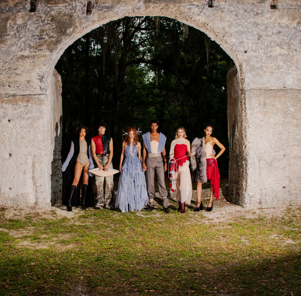 Taylar_Martin_Senior_Fashion_Film_BTS_Group_Lightroom_Edit_0004