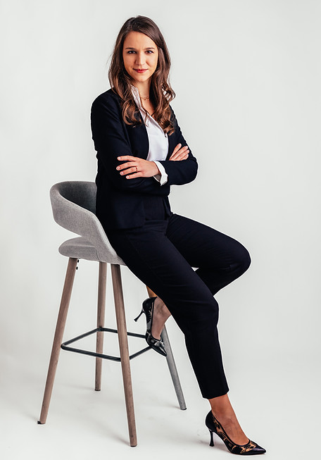 Sabine Hedl, Rechtsanwaltsanwärterin AKELA