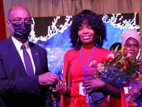 Haïti-Culture : Angela Louis championne du concours de chansons de Noël 2021