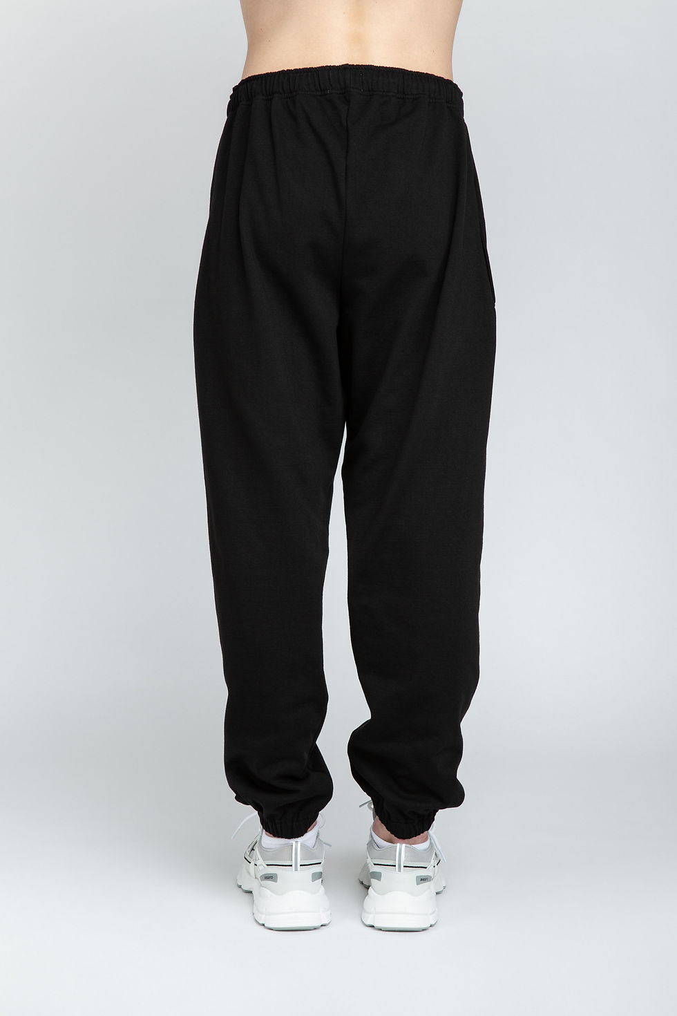 Thumbnail: Dano black organic cotton sweatpants by MACCU