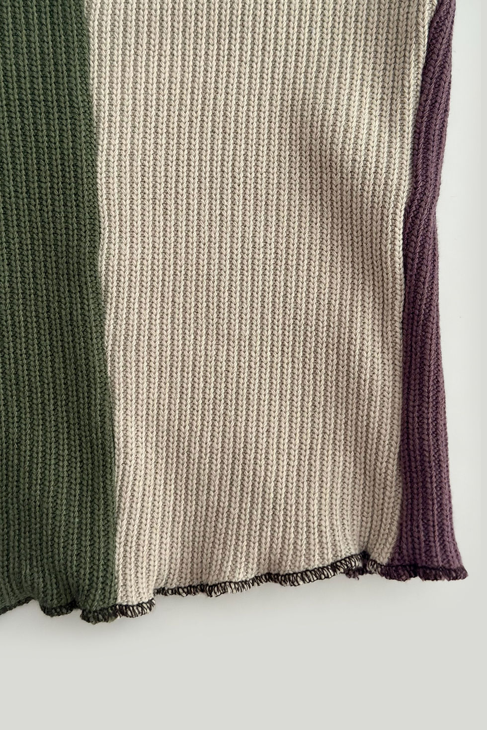Miniatúra: Patchwork top made in knitted cotton jersey, in sand, army and mauve colour