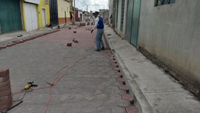 Un avance del 80% llevan los trabajos de construcción de pavimento de adoquín en barrio de San Lucas