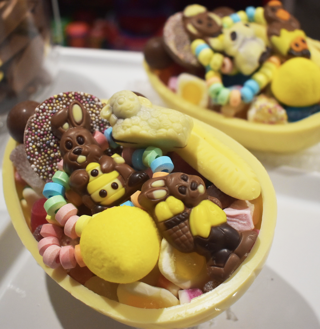 Chocolate Egg - Filled with Sweets & Chocolates