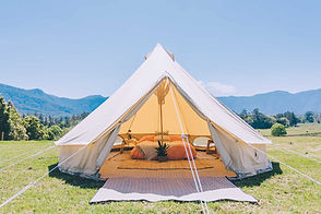 verblijf in een bell tent op ibiza tijdens het buddhi weekend met quinta romkes.jpg