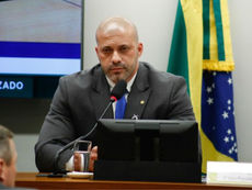 TRE-RJ suspende repasses ao candidato ao Senado Daniel Silveira