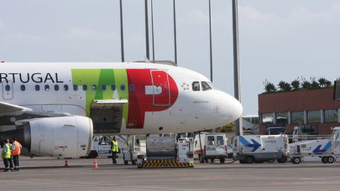 TAP põe mais 30 euros por percurso nas viagens do fim do ano