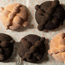 Our favorites to enjoy a delicious bread of the dead.