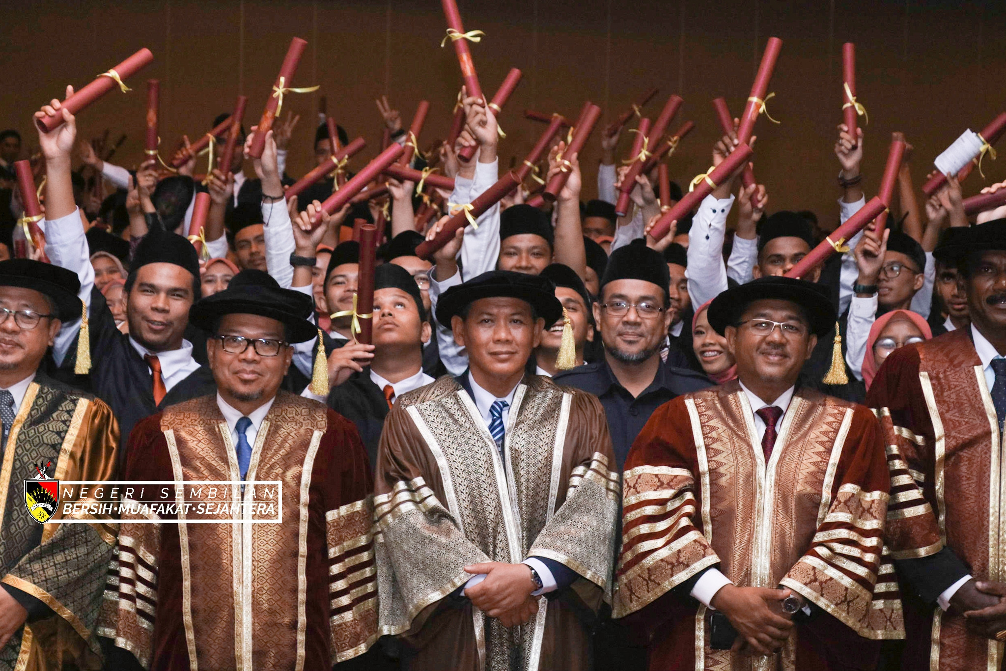 224 Graduan Kelahiran Kayns