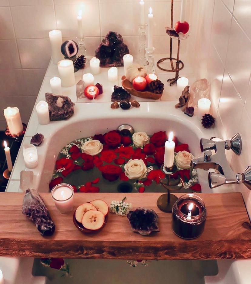 samhain, ritual magic, full moon, spiritualtools, intuitive, self empowerment, co creation, crystals