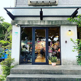 六號水門咖啡雜食患者雜食選樂獨立音樂黑膠唱片古道具咖啡店選物文案設計網站製作數位廣告