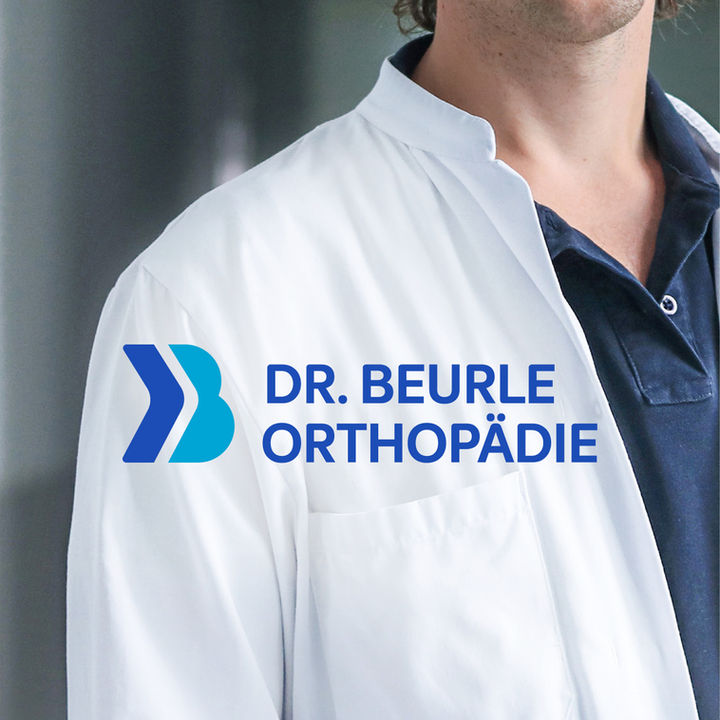 Branding, Webdesign und Fotografie für die orthopädische Praxis von Dr. Beurle in Linz. Klarer Markenauftritt, strukturierte Website und mehr Vertrauen bei Patienten.