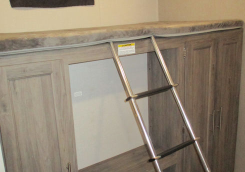 TX 372 BUNKROOM -2.JPG