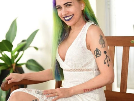 Ex-atriz pornô, Vanessa Danieli prepara biografia e revela distúrbio de personalidade