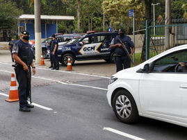Secretaria de Segurança realiza Operação Bairro Seguro e faz 364 abordagens no Santa Maria