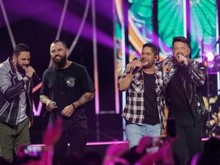 DIEGO & VICTOR HUGO E JORGE & MATEUS NA FAIXA “BEIJO DE GLICOSE”