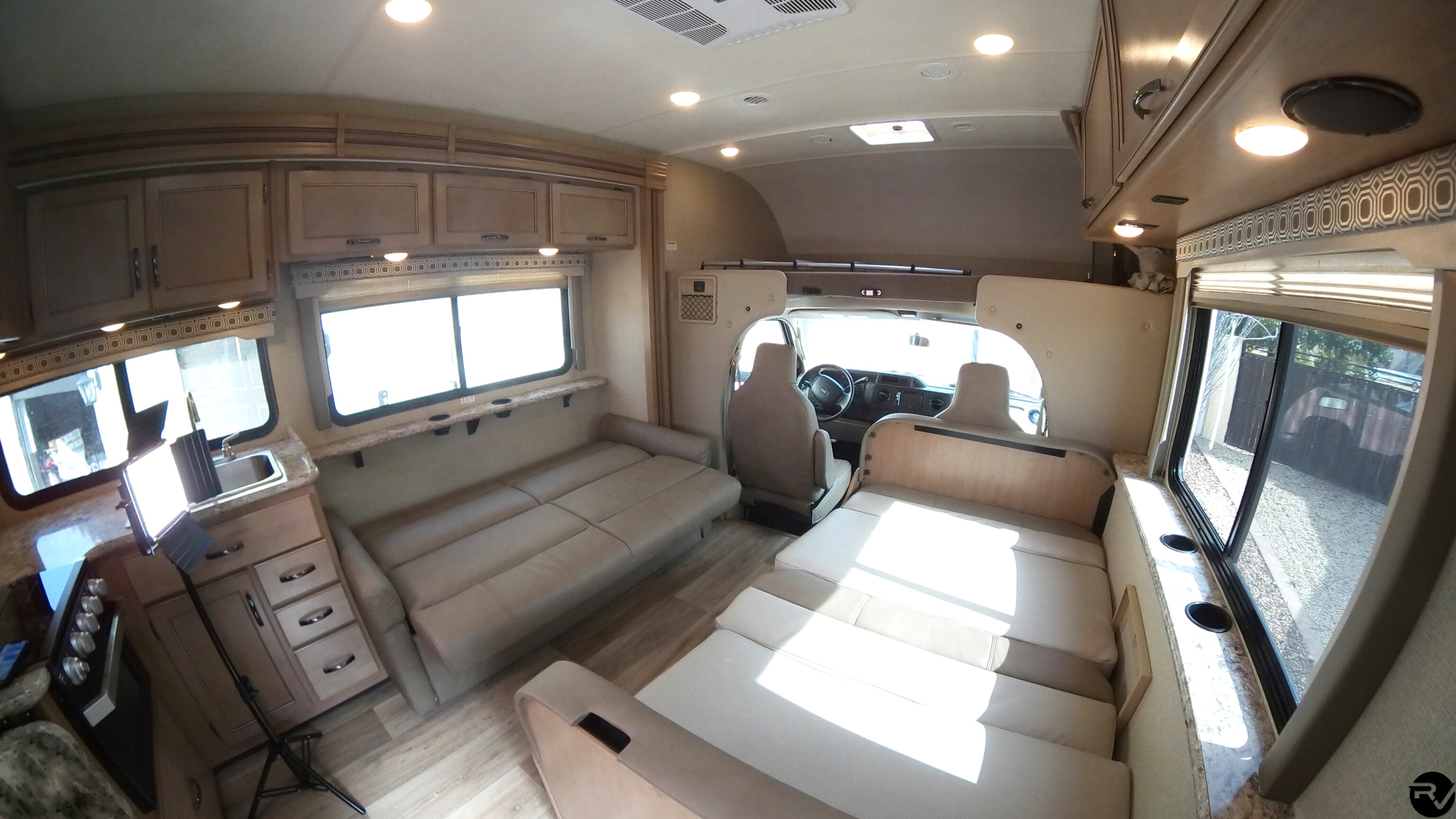 30D Class C RV Rental Country Thunder RV Phoenix, LLC