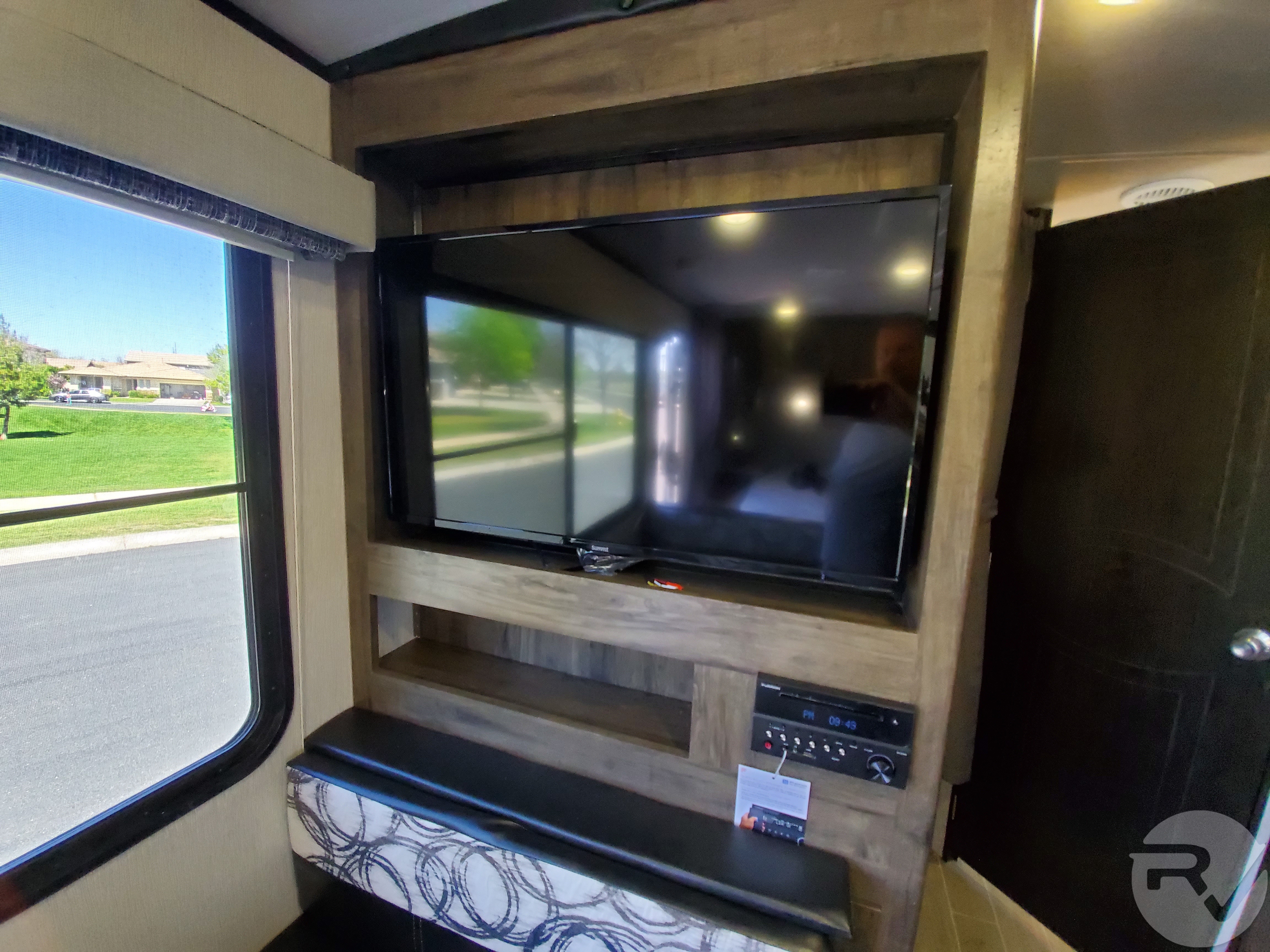 2300 DB Wilderness Trailer Rental RV Rental RV Phoenix, LLC