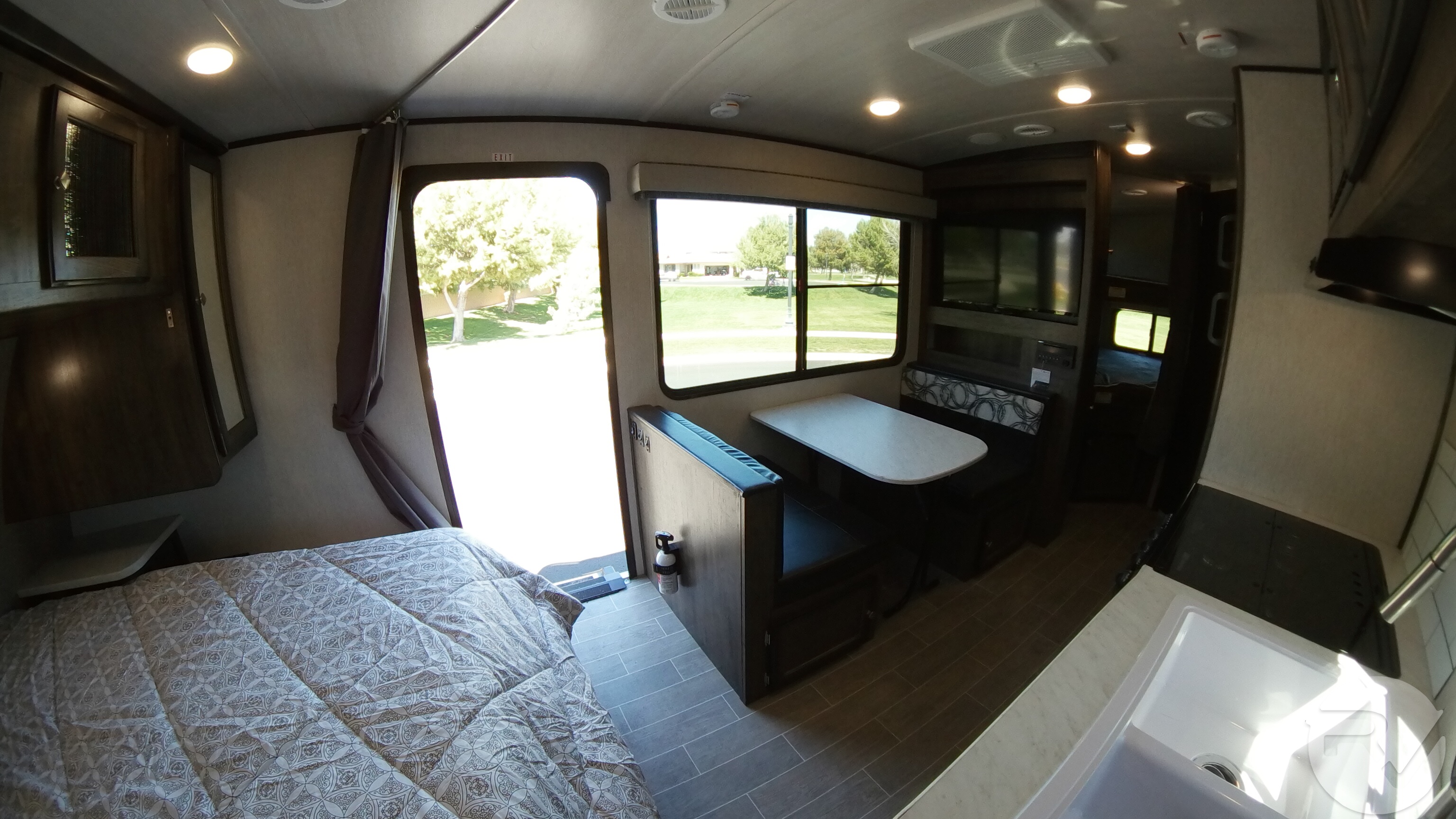 2300 DB Wilderness Trailer Rental RV Rental RV Phoenix, LLC