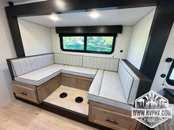 17JWBL RV 1015