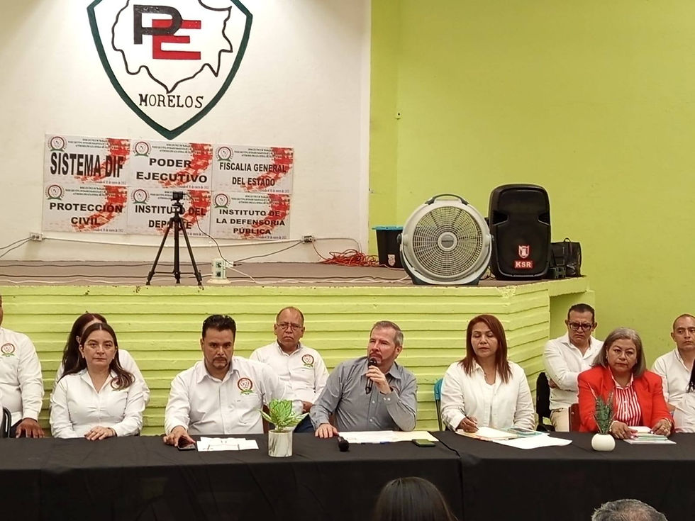 Mesa de trabajo entre el Mtro. Sergio Alberto Padilla Pérez (CONFEPIDER) y el Lic. Ramón Wong Balboa (SUTPEEPOCAEMOR) junto a sus equipos delegacionales en Morelos.