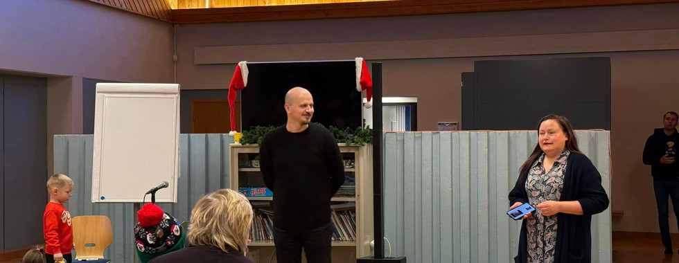 Literatūrinė šventė su Virgiu Šidlausku Islandijos lituanistinėje mokykloje „Trys spalvos“