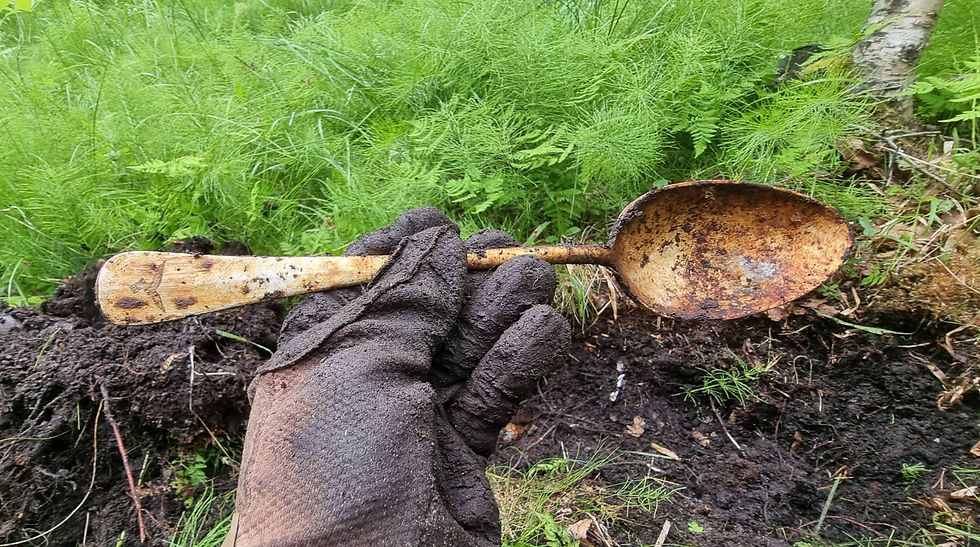 a large luftwaffe serving spoon