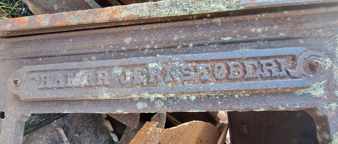 cast iron oven
