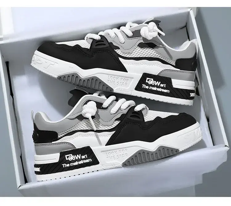 Thumbnail: 2025 new large-sized shoes, all-season fashion and versatile, soft-soled